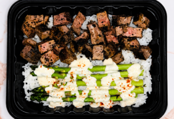 Steak & Asparagus w/ Hollandaise Sauce
